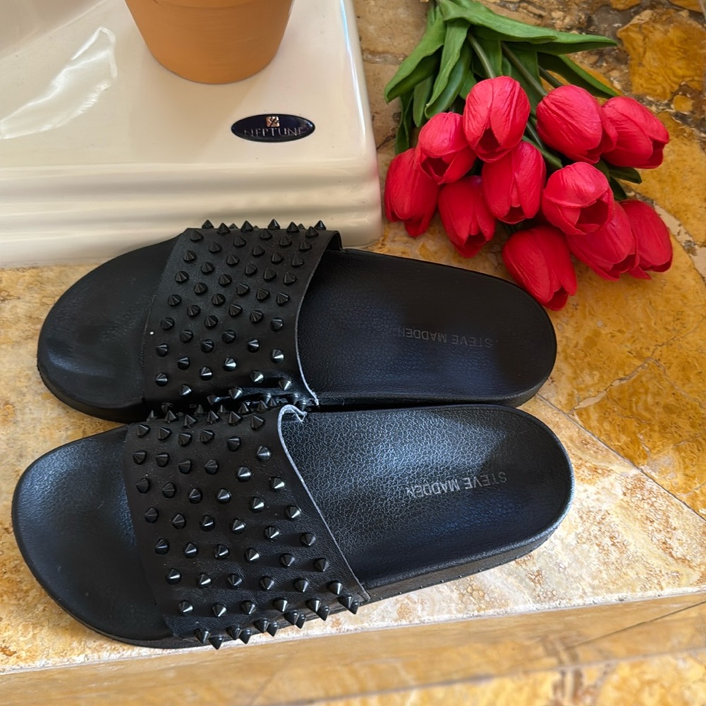 Steve Madden Black Studded Slider Sandles